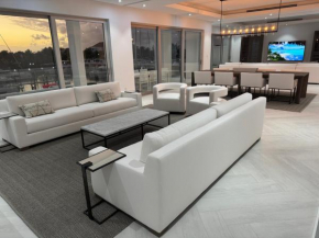 New Luxury Waterfront Condo, Palm Cay, The Bahamas